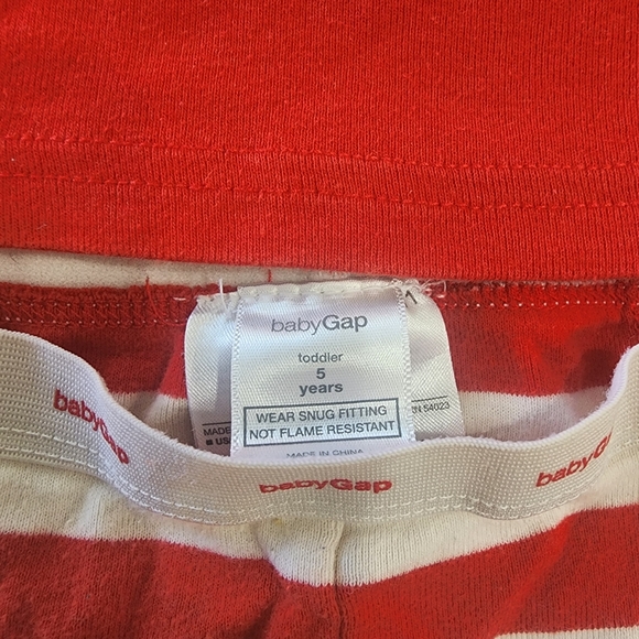 [ Baby Gap] size 5-cutest long sleeve & pants pajama set- red/ white stripe 🐻‍❄ - Picture 12 of 16